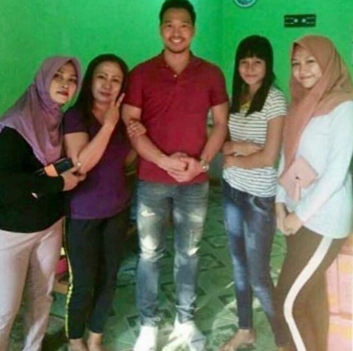 Mengenal Lebih Dekat, Siapakah Nobu?