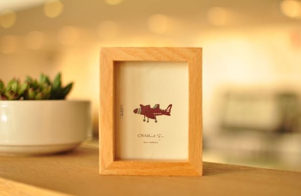 wooden_photo_frame_01_960.jpeg