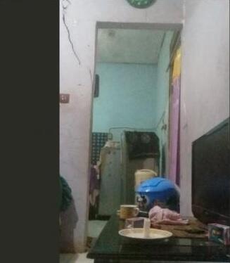 Penghuni Lantai Atas