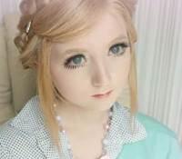 13 Wanita Mirip Boneka Barbie