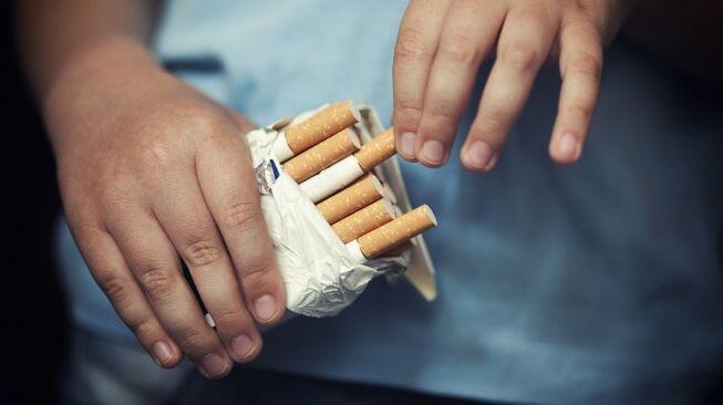 Tipe Perokok Di Tongkrongan, Agan Yang Mana Nih?