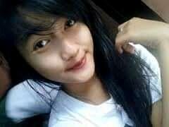 Pose Foto Alumni Cewek Alay Tahun 2000-an