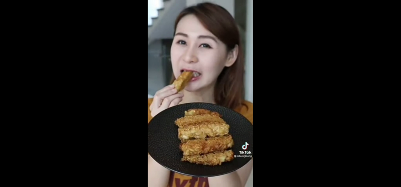 Tutorial Unik Bikin Tempe dari Mie Instan, Caranya Mudah & Kalian Wajib Coba Nih 