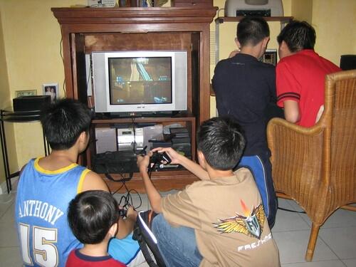 Nostalgia Ketika Nonton TV Tabung. Mana Yang Paling Memorable?