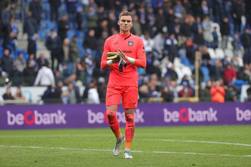 Brighton resmi datangkan kiper asal Belanda Bart Verbruggen