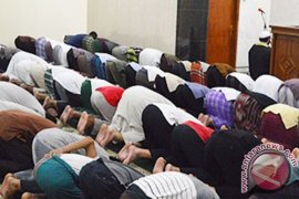 Doa Qunut panjang & pendek beserta latin & artinya