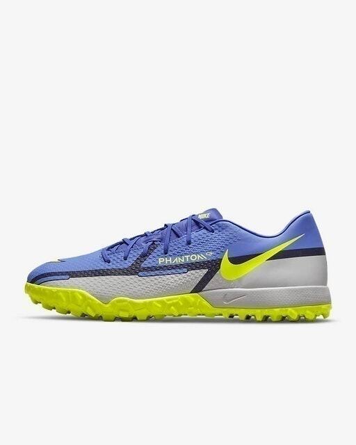 10 Rekomendasi Sepatu Futsal Nike Terbaik 