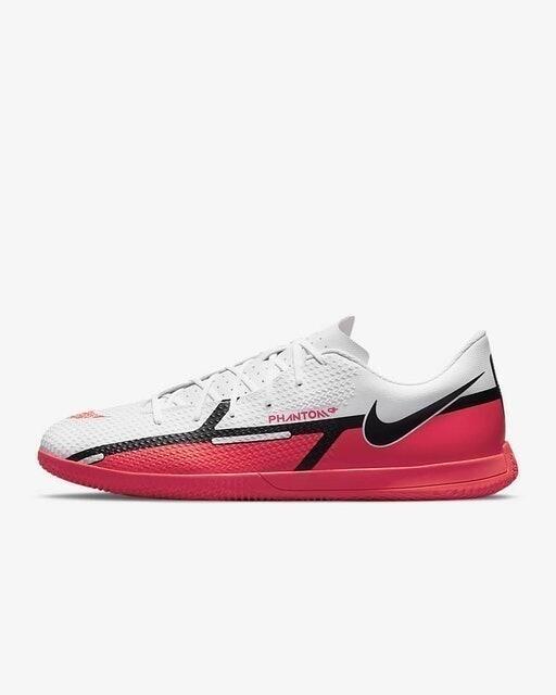 10 Rekomendasi Sepatu Futsal Nike Terbaik 
