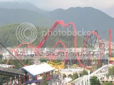 eejanaika_roller_coaster_01.jpg