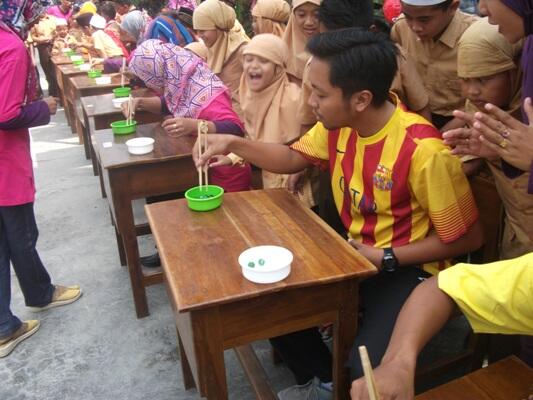 Lomba 17 Agustus-an yg Kompetetif hingga Lucu
