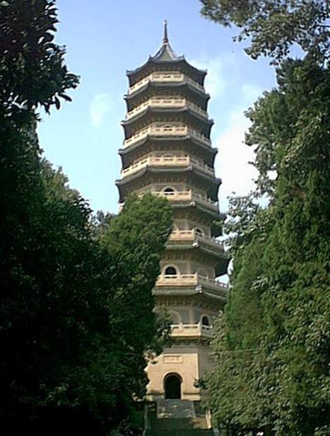 Nanjing_Linggu_Si_pagoda.jpg