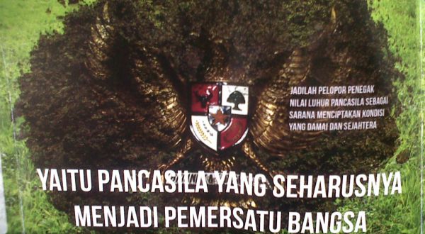 q8VDT.jpg