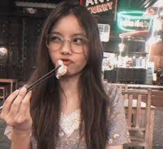 10 pro pemain cantik & OP di esports Indonesia