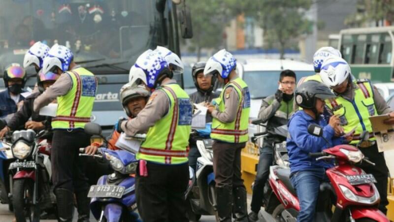 Mau Kena Tilang atau Dibantu Nih?