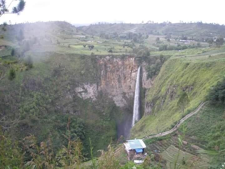 Kerinduan Kering Kampung Halaman Tersayang