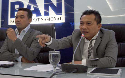 15 Penyanyi Yang Banting Stir Jadi Politisi
