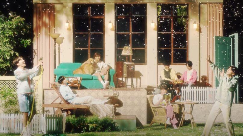Arti MV Stay Gold BTS