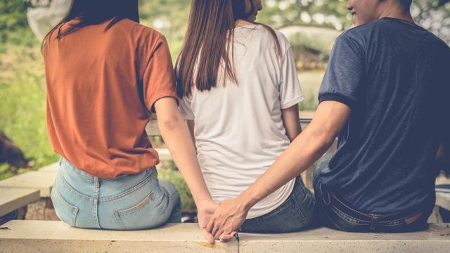 Apa Yang Membuat Seorang Pria Berselingkuh?