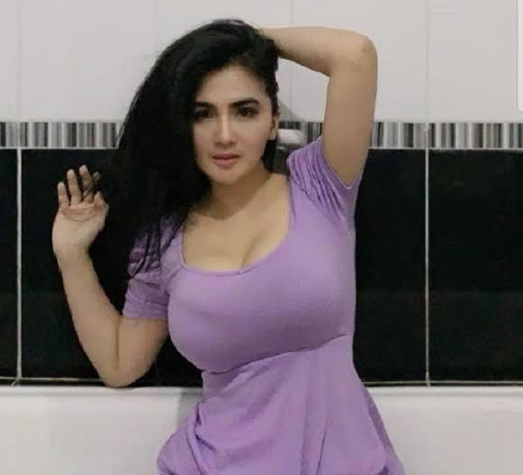 Diana Dee Starlight, Tampil Seksi Tapi Tak Laku Di Televisi? 