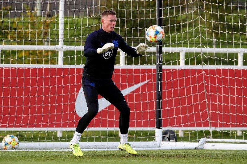 Pendukung Setan Merah tak rela Dean Henderson ditarik yg lain
