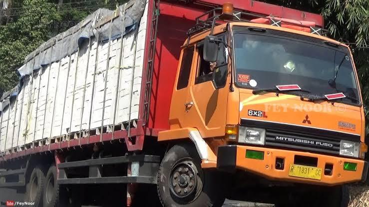 Apa Itu Truk 6x4 Dan 6x2? 