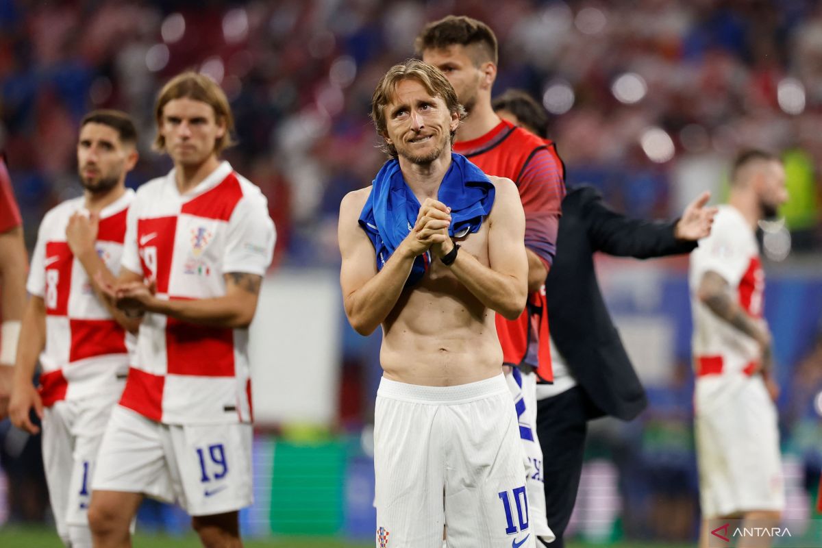 Luka Modric pimpin Kroasia hancurkan Ceko 5-1