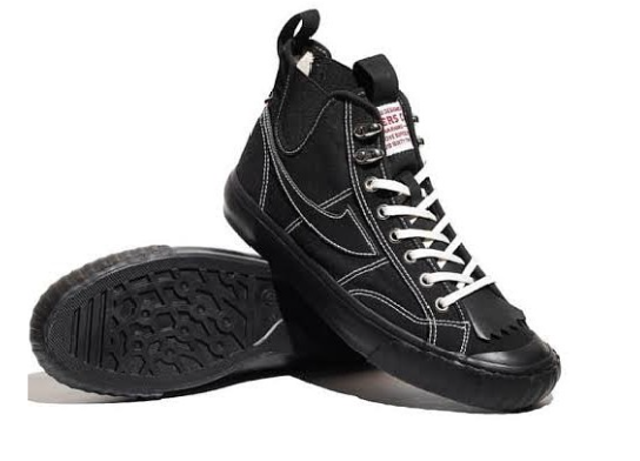 10 Rekomendasi Sepatu Merk Compass Terbaik