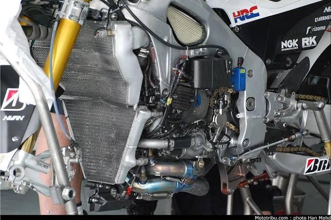 Material Yang Dipakai MotoGp
