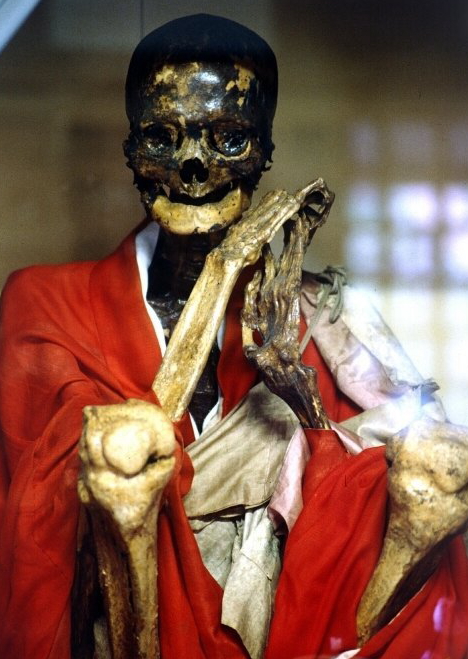 monk_mummy_2.jpg