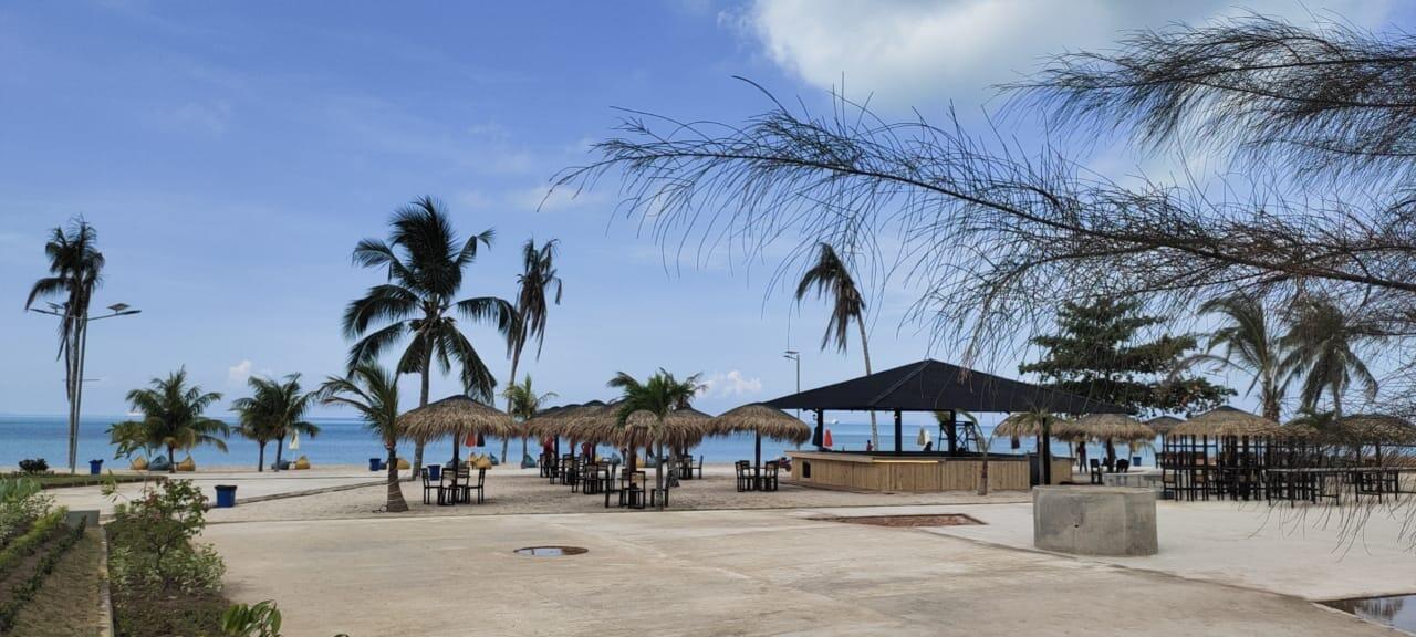 Liburan Seru Di Pantai Glory Melur & Resort Batam