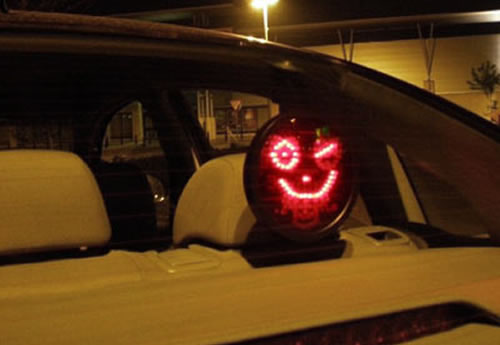 driving-led-emoticon.jpg