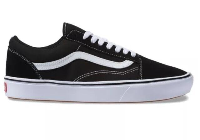 10 Rekomendasi Sneakers Vans Terbaik untuk Pria