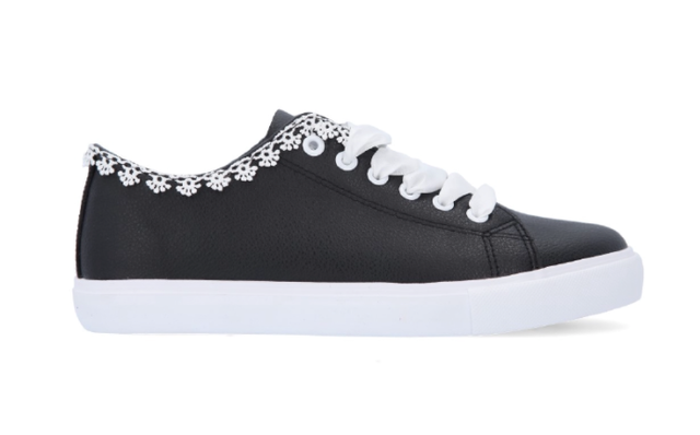 10 Rekomendasi Sepatu Hitam Putih Terbaik