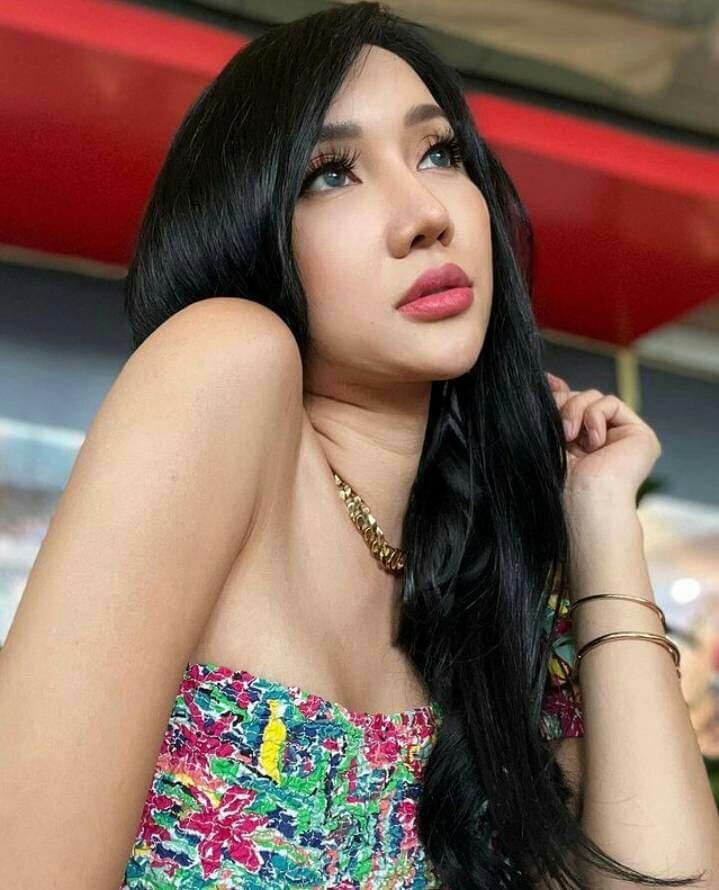 KISAH HIDUP DAN SISI LAIN LUCINTA LUNA 