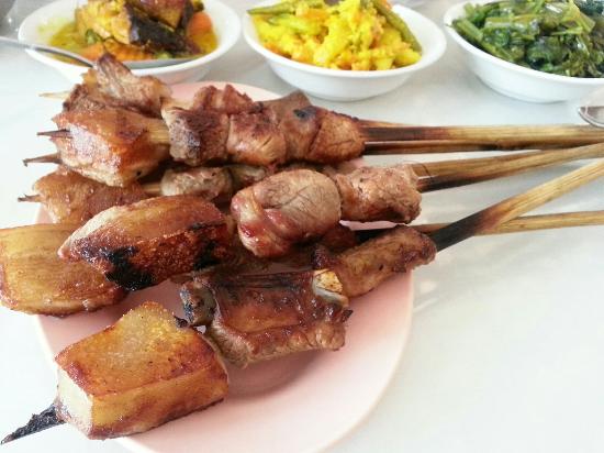 Ini Perbedaan Ragam Sate Indonesia Dengan Sate Malaysia !! 