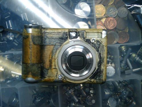 ugly-digital-camera.jpg