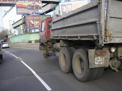 truck_without_wheels_03.jpg