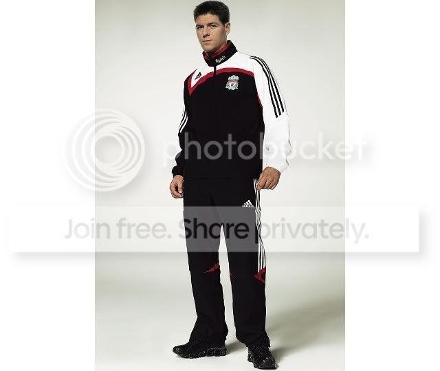 Gerrardwithpooljaket.jpg