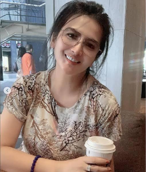 Serba Serbi Si Seksi Diana Dee Starlight