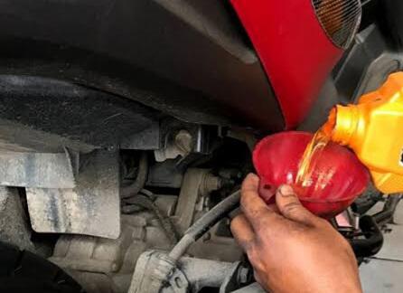 Singkatan & Kode yg Sering Muncul Pada Botol Oli Motor, Apa Maknanya?