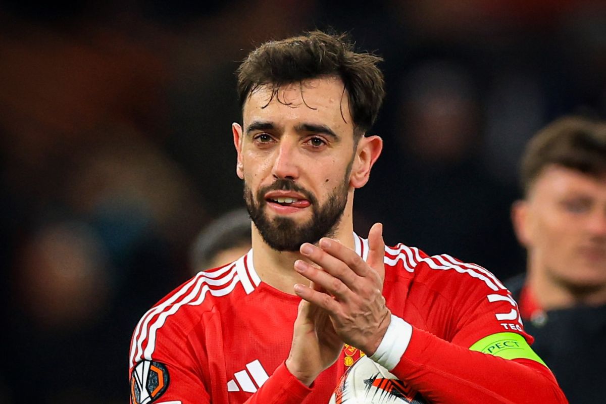 Fernandes: Frustrasinya suporter di Anfield bantu MU menang