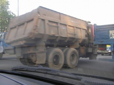 truck_without_wheels_07.jpg
