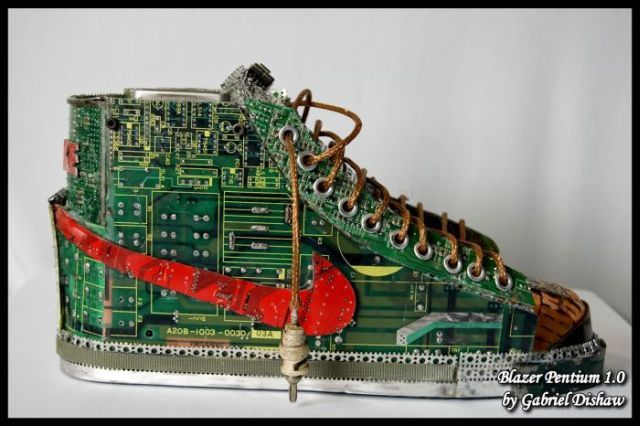 pentium_shoes_03.jpg