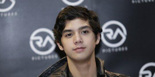 AL GHAZALI SAD BOY YANG TAMPAN