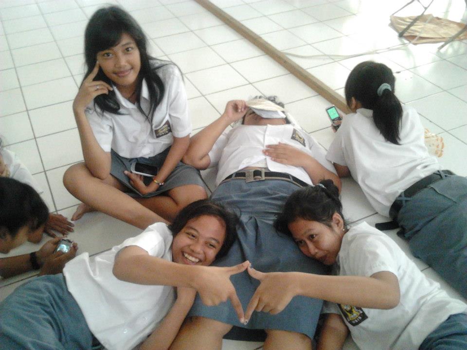 G3ecE.jpg