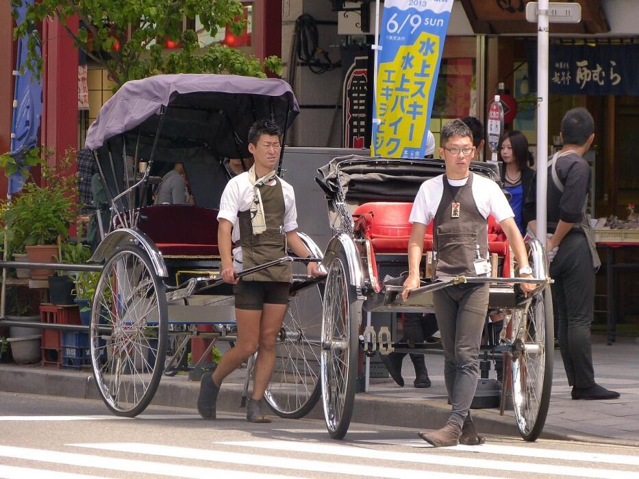 Becak Di Jepang, Unik Tapi Bikin Kasihan Supirnya!