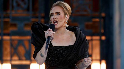 Adele Ungkap Cara Terenak Dengarkan Lagunya: Mabuk
