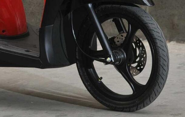 Cara Mudah Mengenali Ban Motor Minta Diganti Baru