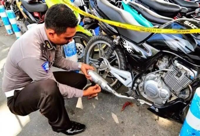 [Video] Viral Razia Knalpot Racing di Jawa Barat