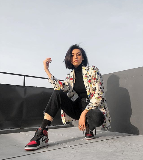 Yuk! Tengok style & koleksi sneakers Tamara Dai